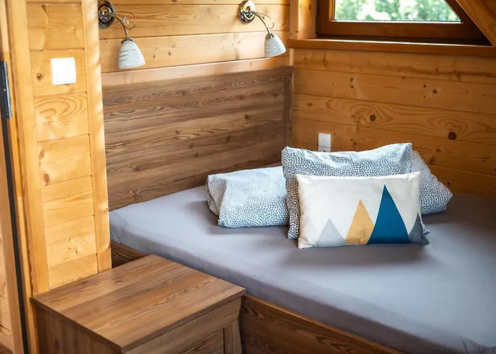 Pod Limbami Iv 度假居 *